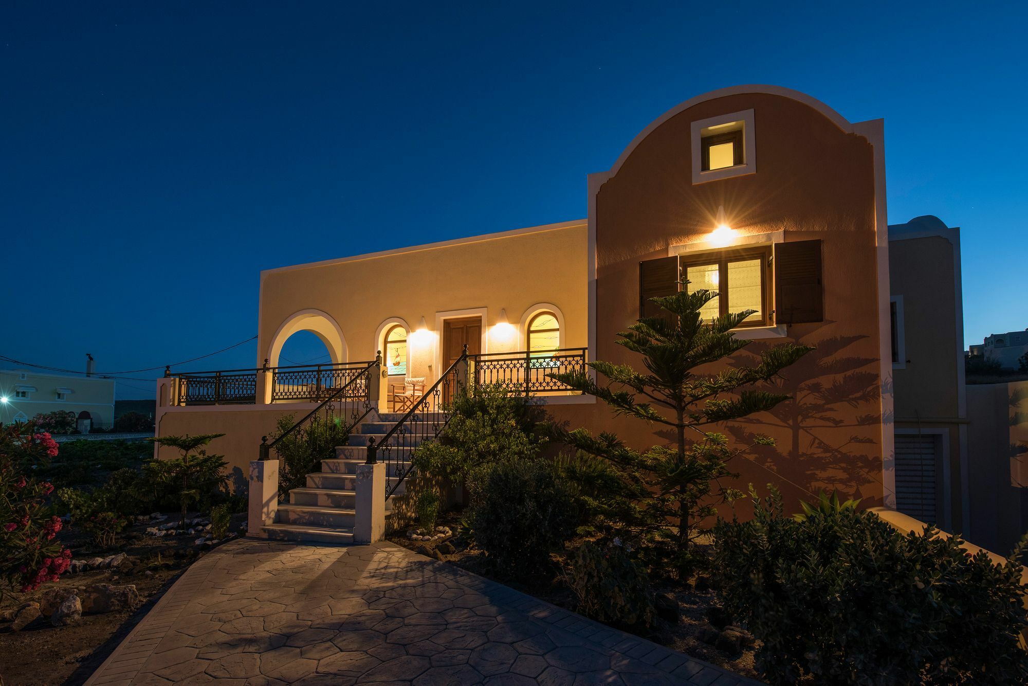 Vineyard Exclusive Suites Akrotírion Esterno foto