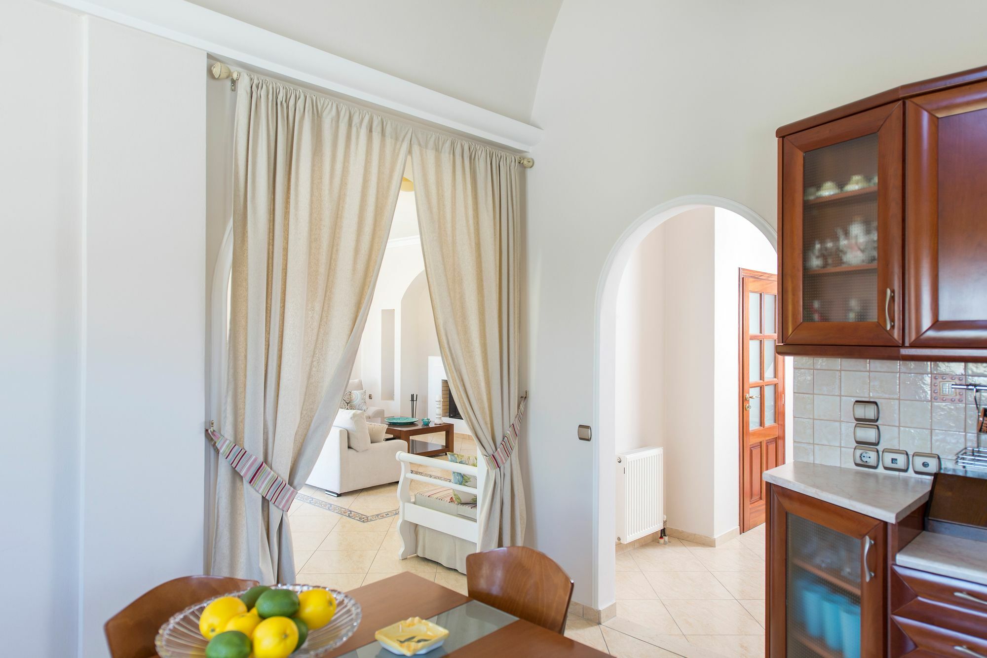 Vineyard Exclusive Suites Akrotírion Esterno foto