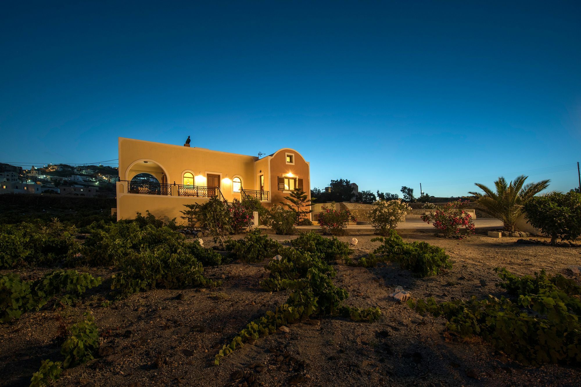 Vineyard Exclusive Suites Akrotírion Esterno foto