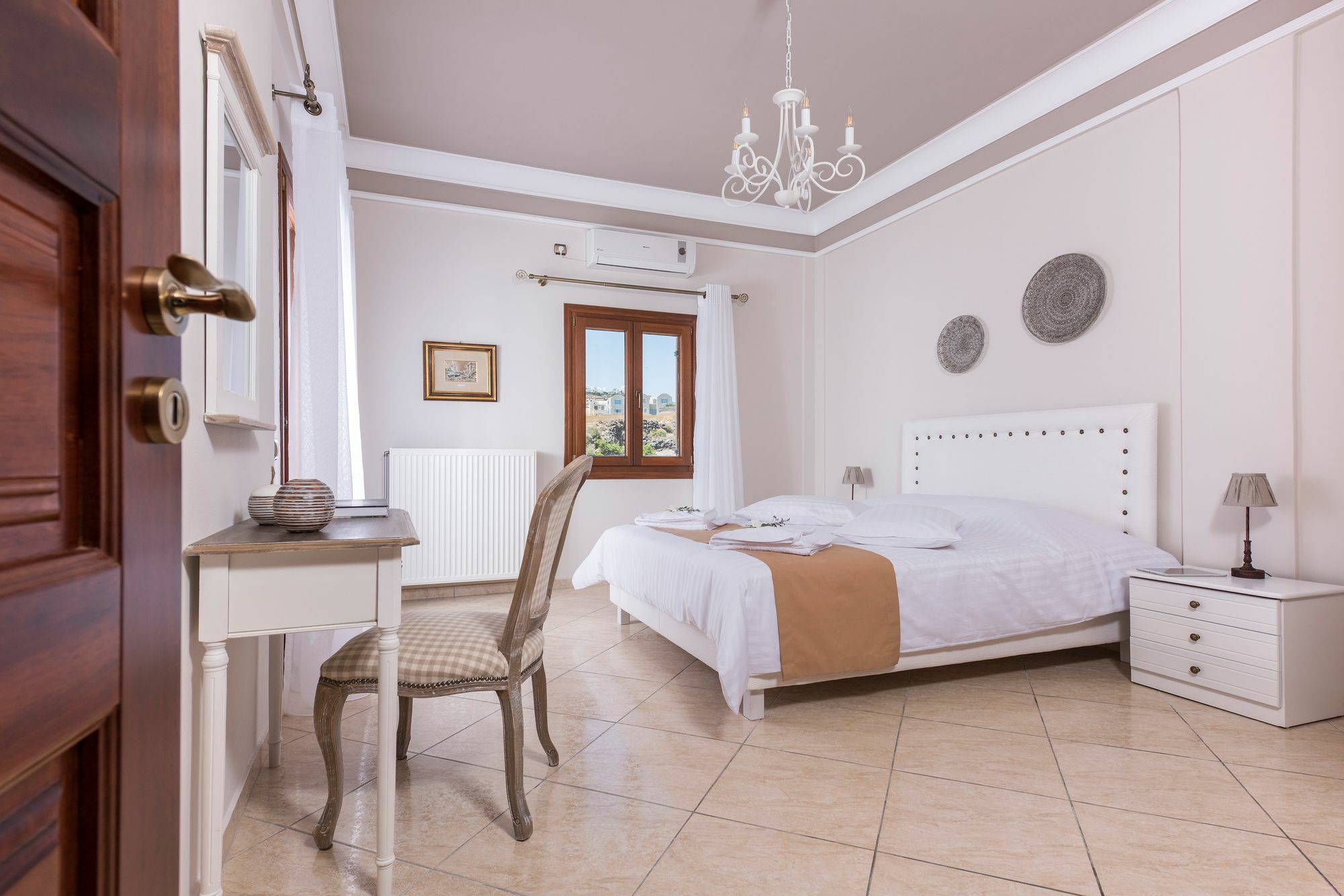 Vineyard Exclusive Suites Akrotírion Esterno foto