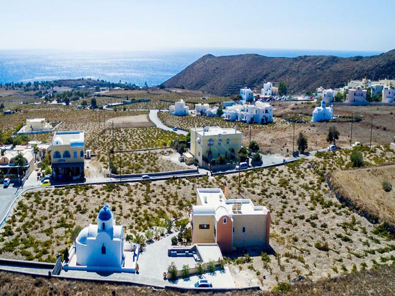 Vineyard Exclusive Suites Akrotírion Esterno foto